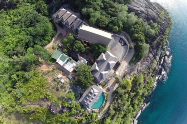 Exterior Luxury Prefab Villa – Mahe, Seychelles 13 Exterior Luxury Prefab Villa – Mahe, Seychelles 13