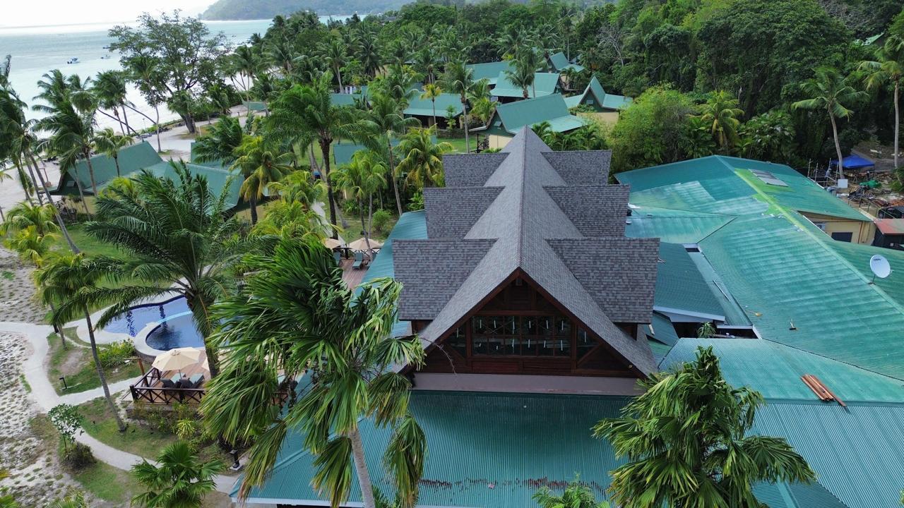 Main Restaurant Roof – Praslin, Seychelles